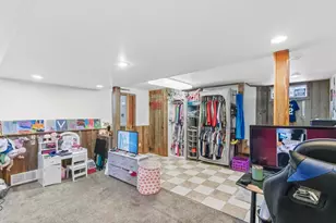 435 8th St, Baraboo, WI 53913 - Photo 38