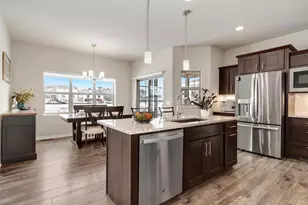 608 Burnt Sienna Dr, Middleton, WI 53562 - Photo 8