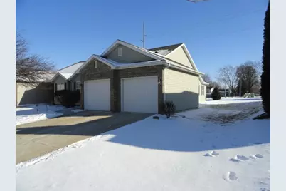 607 Malvern Hill Dr, Madison, WI 53718 - Photo 2