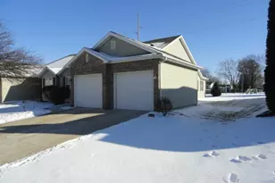 607 Malvern Hill Dr, Madison, WI 53718 - Photo 2
