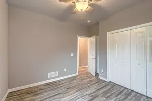 606 W Delavan Dr, Janesville, WI 53548 - Photo 22