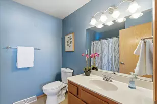 14 S Gardens Way, Fitchburg, WI 53711 - Photo 24