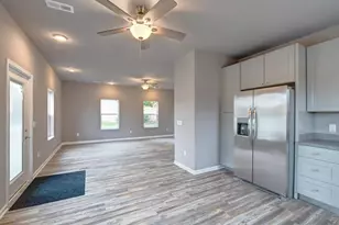 620 W Delavan Dr, Janesville, WI 53548 - Photo 12