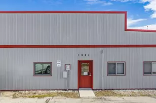 1002 Academy St, Elroy, WI 53929 - Photo 4