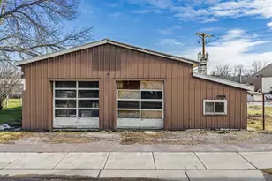 1002 Academy St, Elroy, WI 53929 - Photo 42