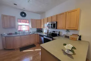 827 Sutherland Ave, Janesville, WI 53545 - Photo 12