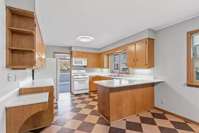 126 Ellickson Street, Arlington, WI 53911 - Photo 4