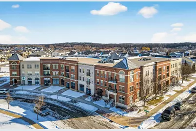 2581 Smith's Crossing #312, Sun Prairie, WI 53590 - Photo 2