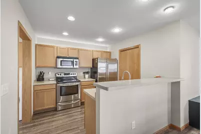 1287 Independence Way, Sun Prairie, WI 53590 - Photo 8