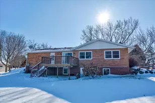 2718 Hilltop Dr, Sun Prairie, WI 53590 - Photo 38