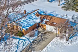 2718 Hilltop Dr, Sun Prairie, WI 53590 - Photo 2