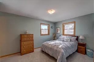 2718 Hilltop Dr, Sun Prairie, WI 53590 - Photo 16