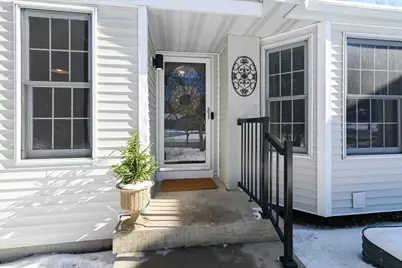 1275 McMahon Drive, Sun Prairie, WI 53590 - Photo 2