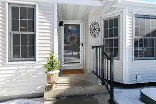 1275 McMahon Dr, Sun Prairie, WI 53590 - Photo 2