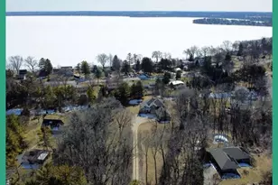 3545 Orvold Park Dr, Mcfarland, WI 53558 - Photo 8