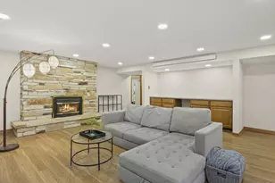 516 Woodvale Dr, DeForest, WI 53532 - Photo 36