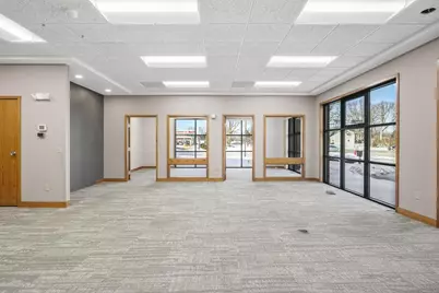 550 Broadway Drive, Sun Prairie, WI 53590 - Photo 4