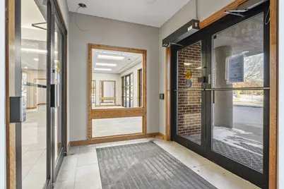 550 Broadway Drive, Sun Prairie, WI 53590 - Photo 2