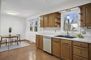 1460 Donald Dr, Sun Prairie, WI 53590 - Photo 10