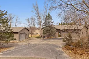 N6333 Suburban Heights Rd, Pardeeville, WI 53954 - Photo 2