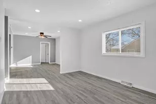 1025 10th St, Beloit, WI 53511 - Photo 12