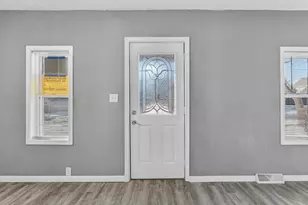 1025 10th St, Beloit, WI 53511 - Photo 6