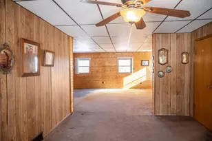 207 Spring St, Elroy, WI 53929 - Photo 24