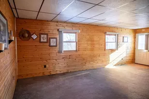 207 Spring St, Elroy, WI 53929 - Photo 18