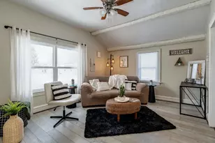 231 Hillyer St, Waupun, WI 53963 - Photo 4