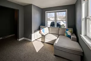 204 S Musket Ridge Dr, Sun Prairie, WI 53590 - Photo 4