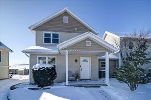 204 S Musket Ridge Dr, Sun Prairie, WI 53590 - Photo 2