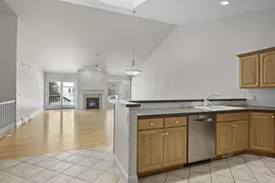 9106 Waterside St, Middleton, WI 53562 - Photo 10