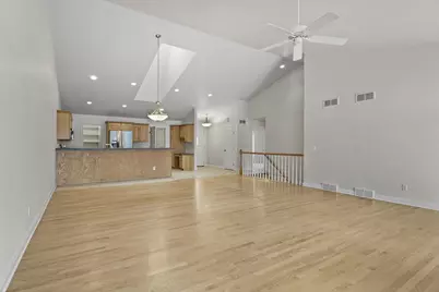 9106 Waterside Street, Middleton, WI 53562 - Photo 6