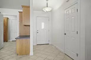 9106 Waterside St, Middleton, WI 53562 - Photo 8