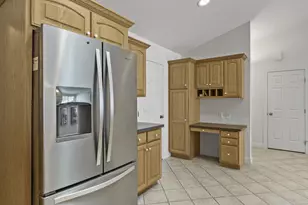 9106 Waterside St, Middleton, WI 53562 - Photo 12