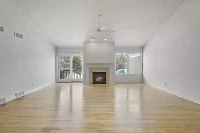 9106 Waterside Street, Middleton, WI 53562 - Photo 4