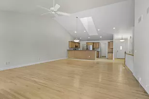 9106 Waterside St, Middleton, WI 53562 - Photo 6