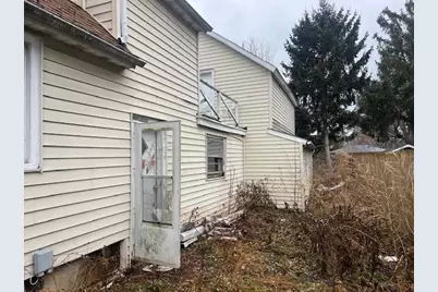 1220-1222 Laurel Avenue, Janesville, WI 53548 - Photo 6