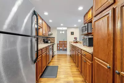 6302 Mineral Point Road #304, Madison, WI 53705 - Photo 2