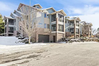 10 Glen Brook Way #109, Fitchburg, WI 53711 - Photo 4