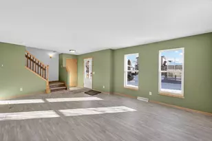 3826 Drumlin Ln, Madison, WI 53719 - Photo 6