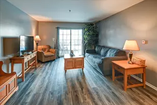 203 Kearney Way, Waunakee, WI 53597 - Photo 8