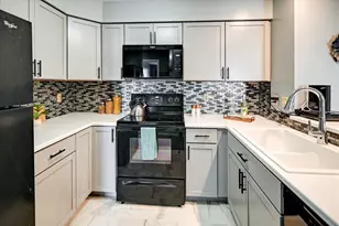 203 Kearney Way, Waunakee, WI 53597 - Photo 14