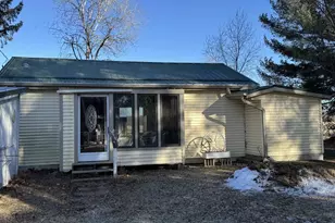 W5774 N Island Dr, Endeavor, WI 53930 - Photo 2