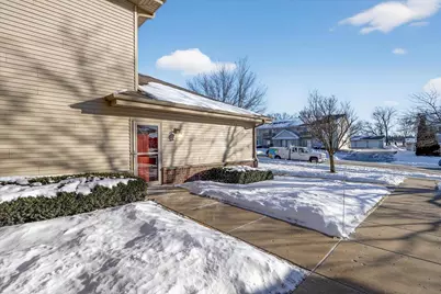 1010 Parkview Drive #5, Milton, WI 53563 - Photo 4