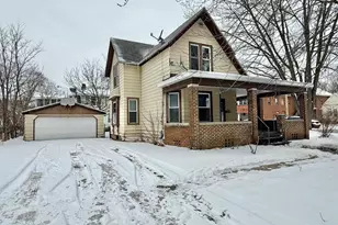 860 Elm St, Beloit, WI 53511 - Photo 2