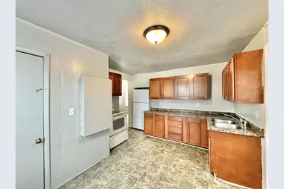 860 Elm Street, Beloit, WI 53511 - Photo 4