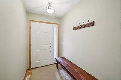 213 Fairview Circle #50, Waunakee, WI 53597 - Photo 4