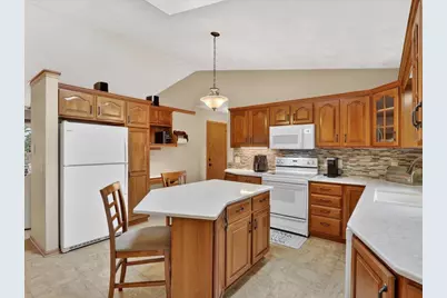 2338 E Pine Tree Court, Milton, WI 53563 - Photo 4
