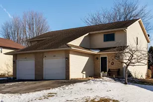 185 N Lexington Pkwy, DeForest, WI 53532 - Photo 1